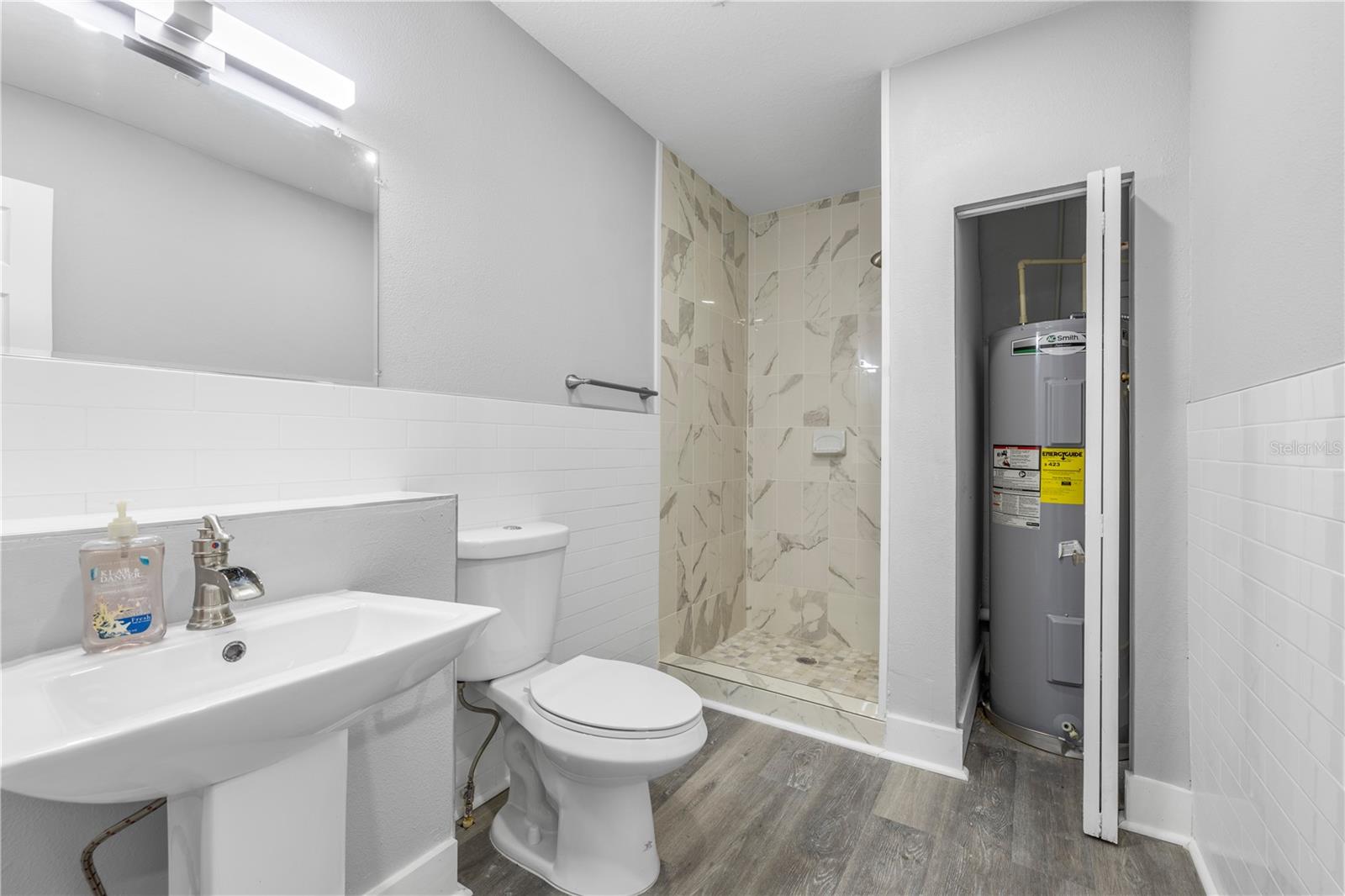 Image 42 of 67 For 3901 Platt Street