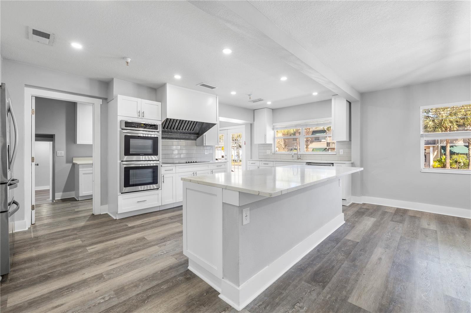 Image 7 of 67 For 3901 Platt Street