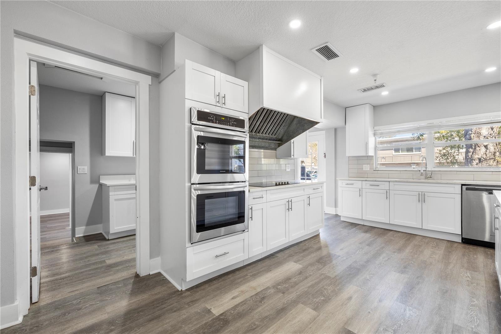 Image 9 of 67 For 3901 Platt Street