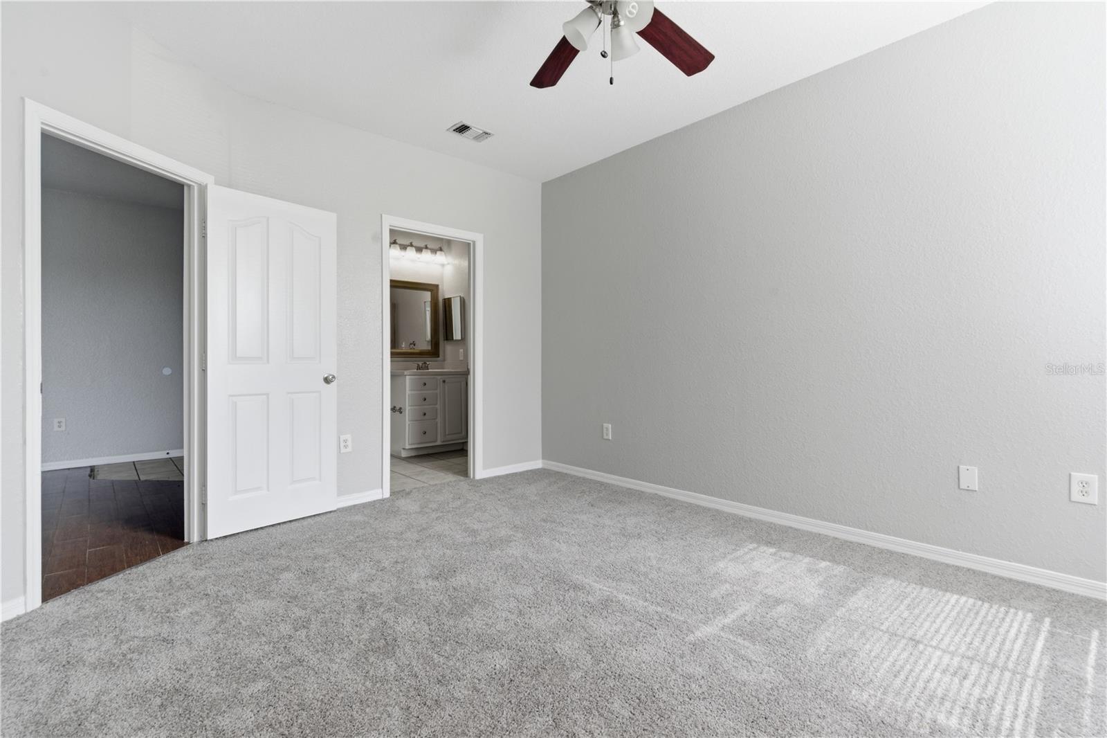 Image 16 of 29 For 5507 Legacy Crescent Place 202