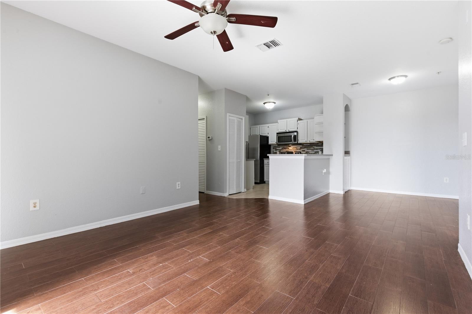 Image 8 of 29 For 5507 Legacy Crescent Place 202