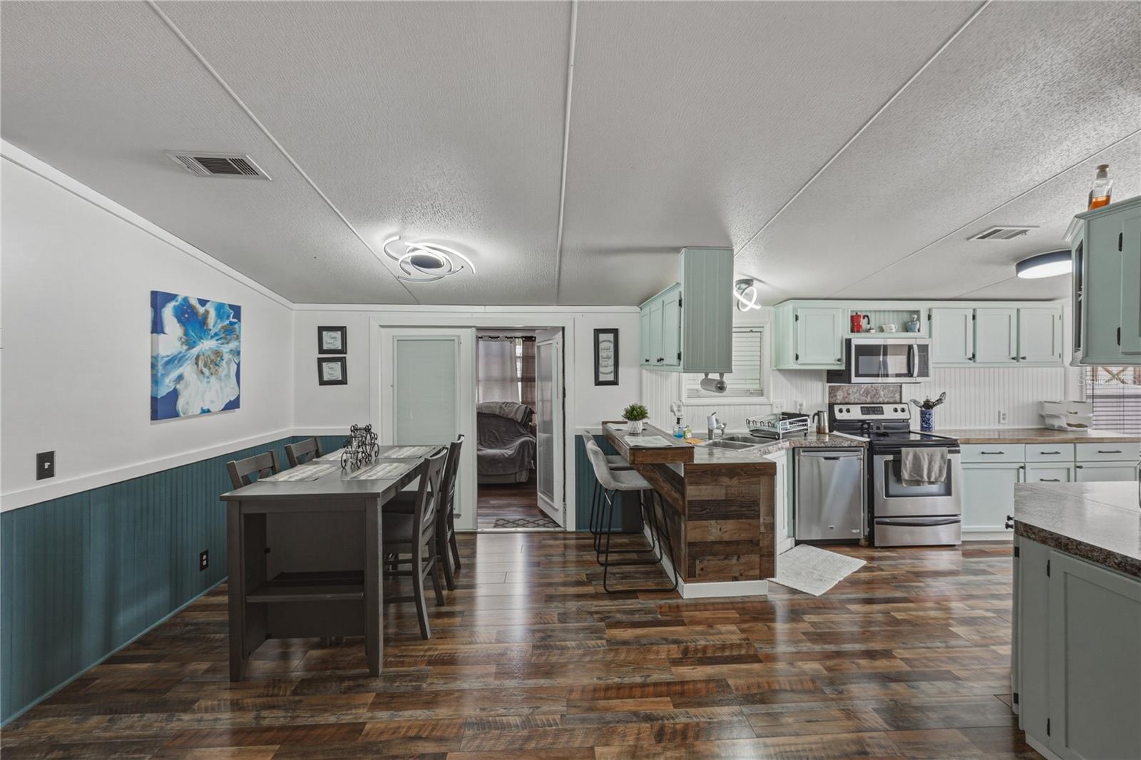 Image 14 of 51 For 4695 Turner Road