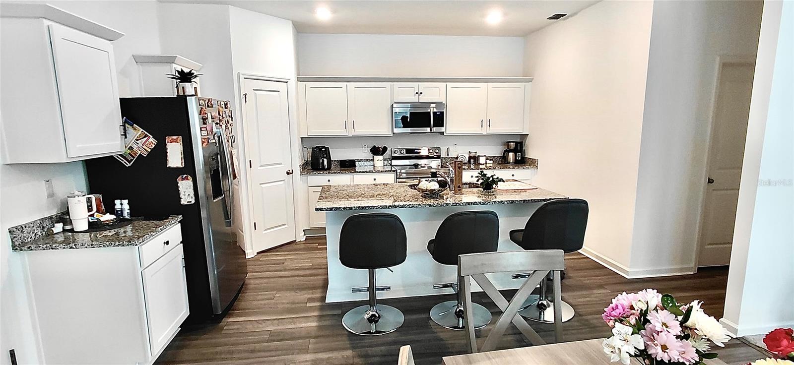 Image 11 of 56 For 38457 Honeysuckle Drive