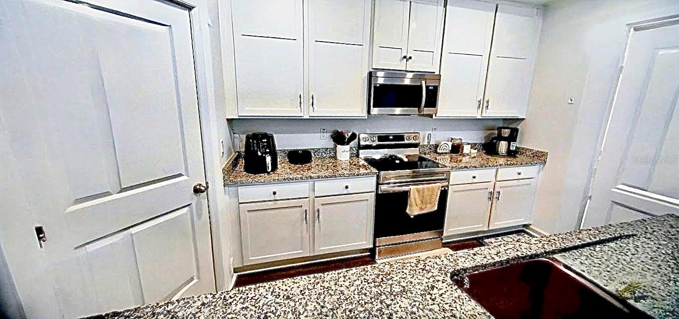 Image 14 of 56 For 38457 Honeysuckle Drive