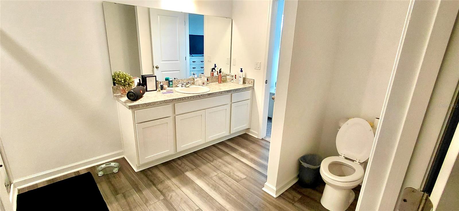 Image 37 of 56 For 38457 Honeysuckle Drive