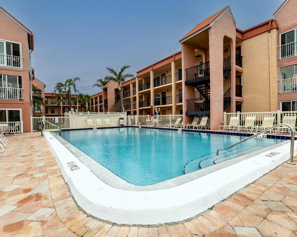 Image 10 of 67 For 8911 Blind Pass Road 220