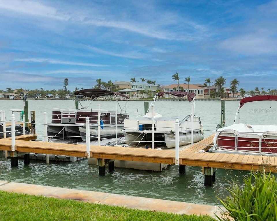 Image 5 of 67 For 8911 Blind Pass Road 220