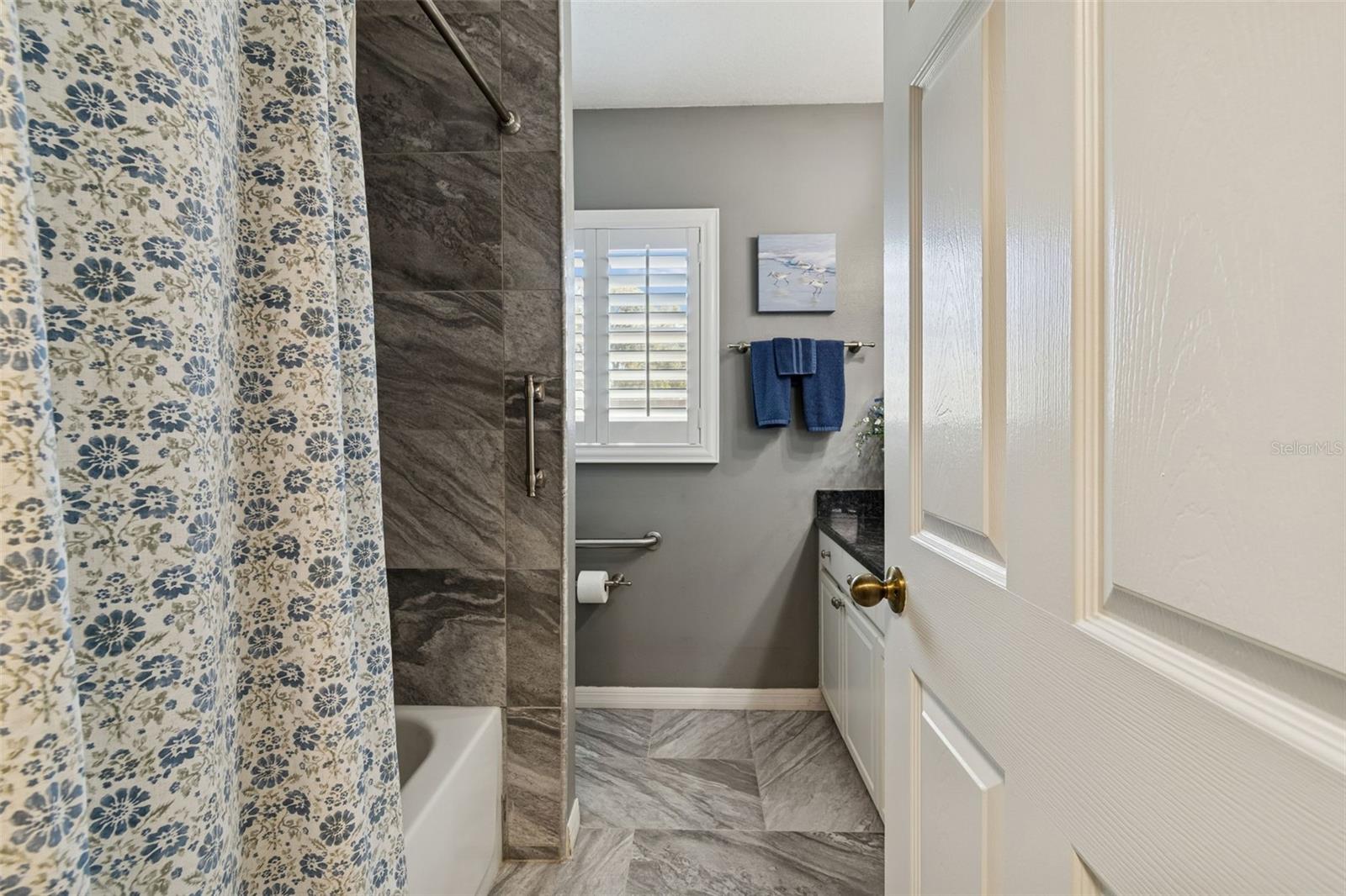 Listing photo id 31 for 3301 Black Gum Court