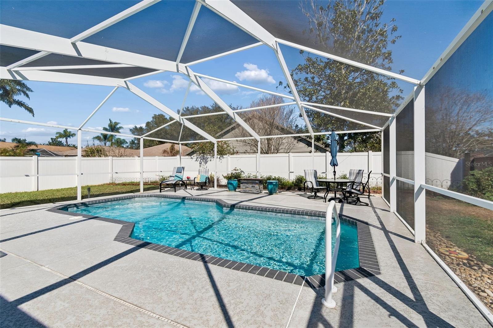 Listing photo id 38 for 3301 Black Gum Court