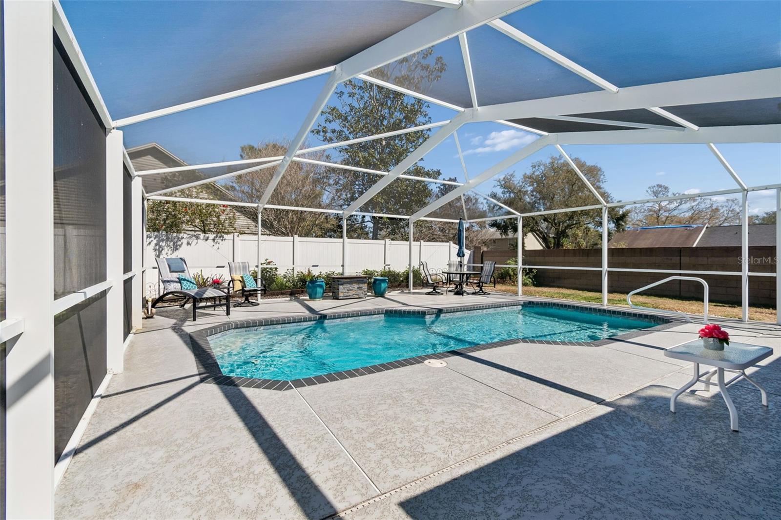 Listing photo id 41 for 3301 Black Gum Court