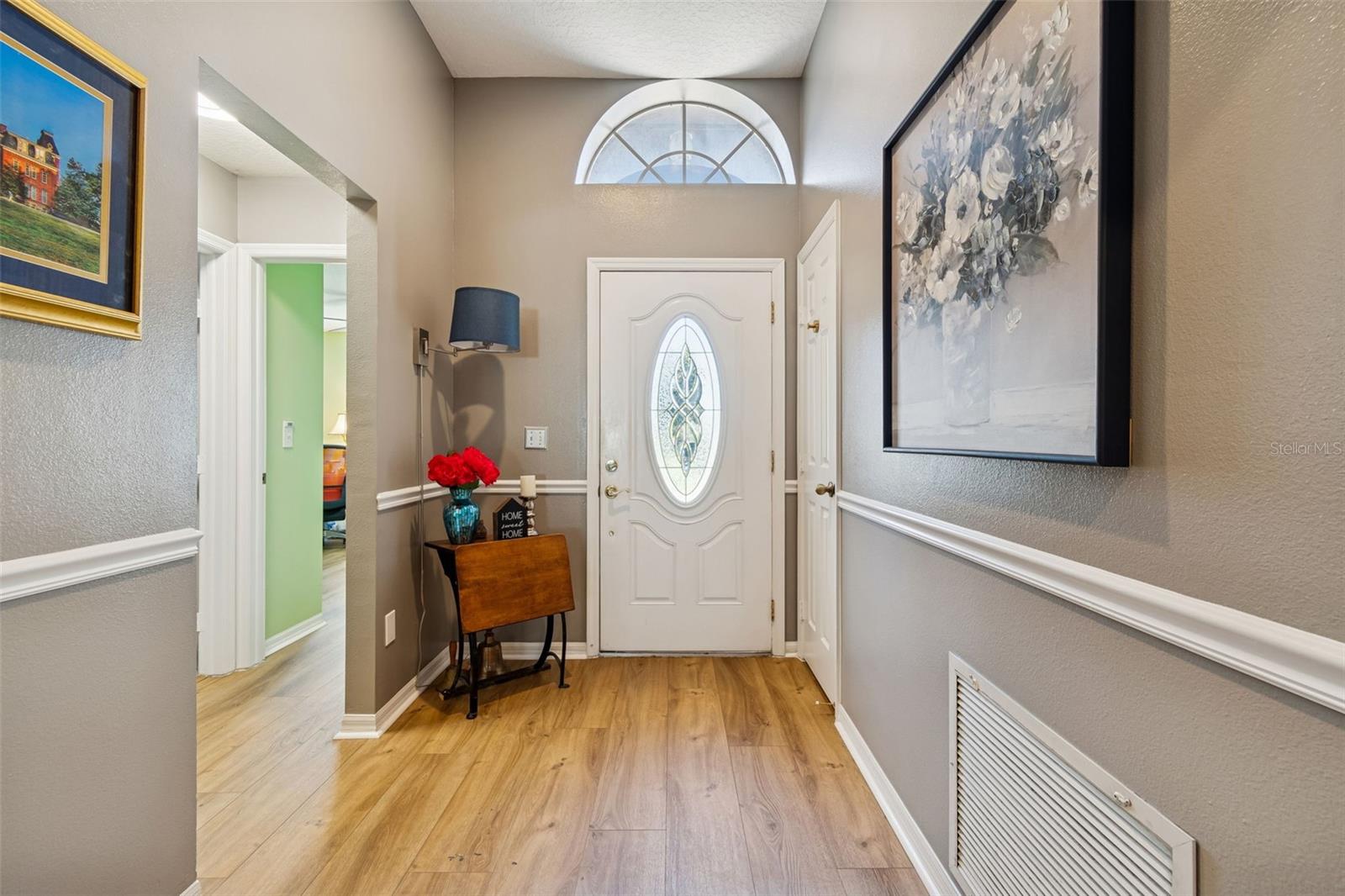 Listing photo id 3 for 3301 Black Gum Court