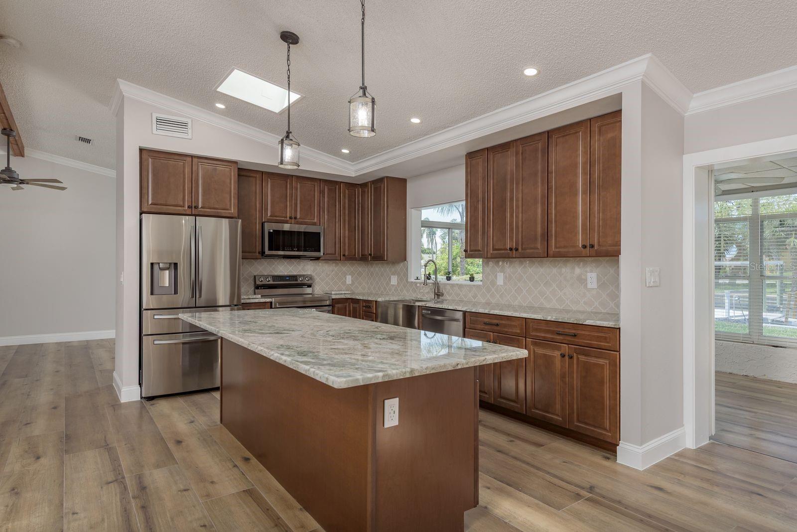 Image 16 of 48 For 4246 Marine Parkway