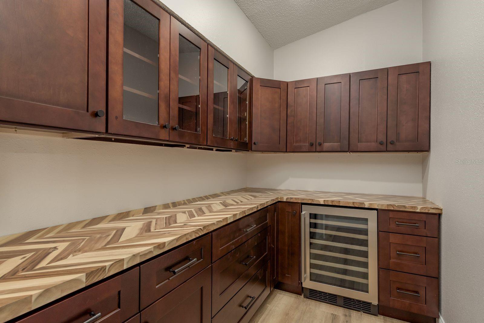 Image 18 of 48 For 4246 Marine Parkway