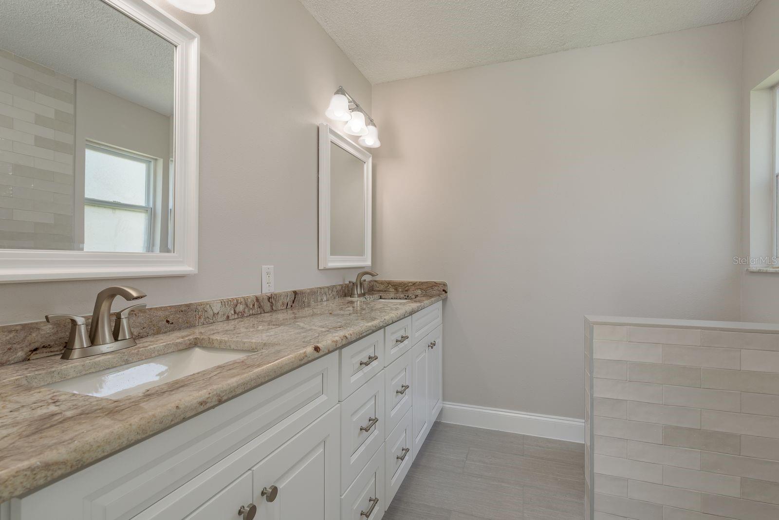 Image 21 of 48 For 4246 Marine Parkway