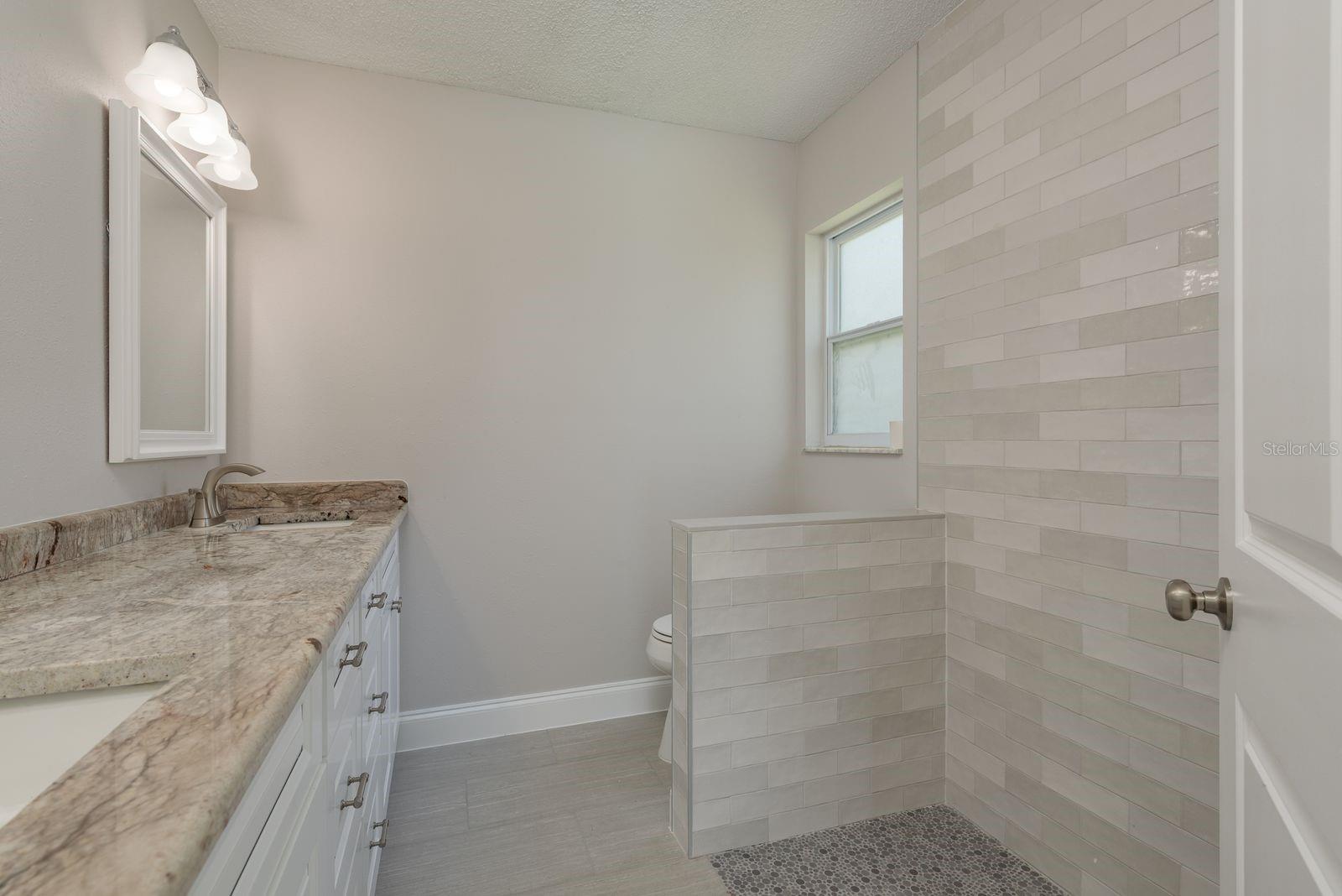 Image 22 of 48 For 4246 Marine Parkway