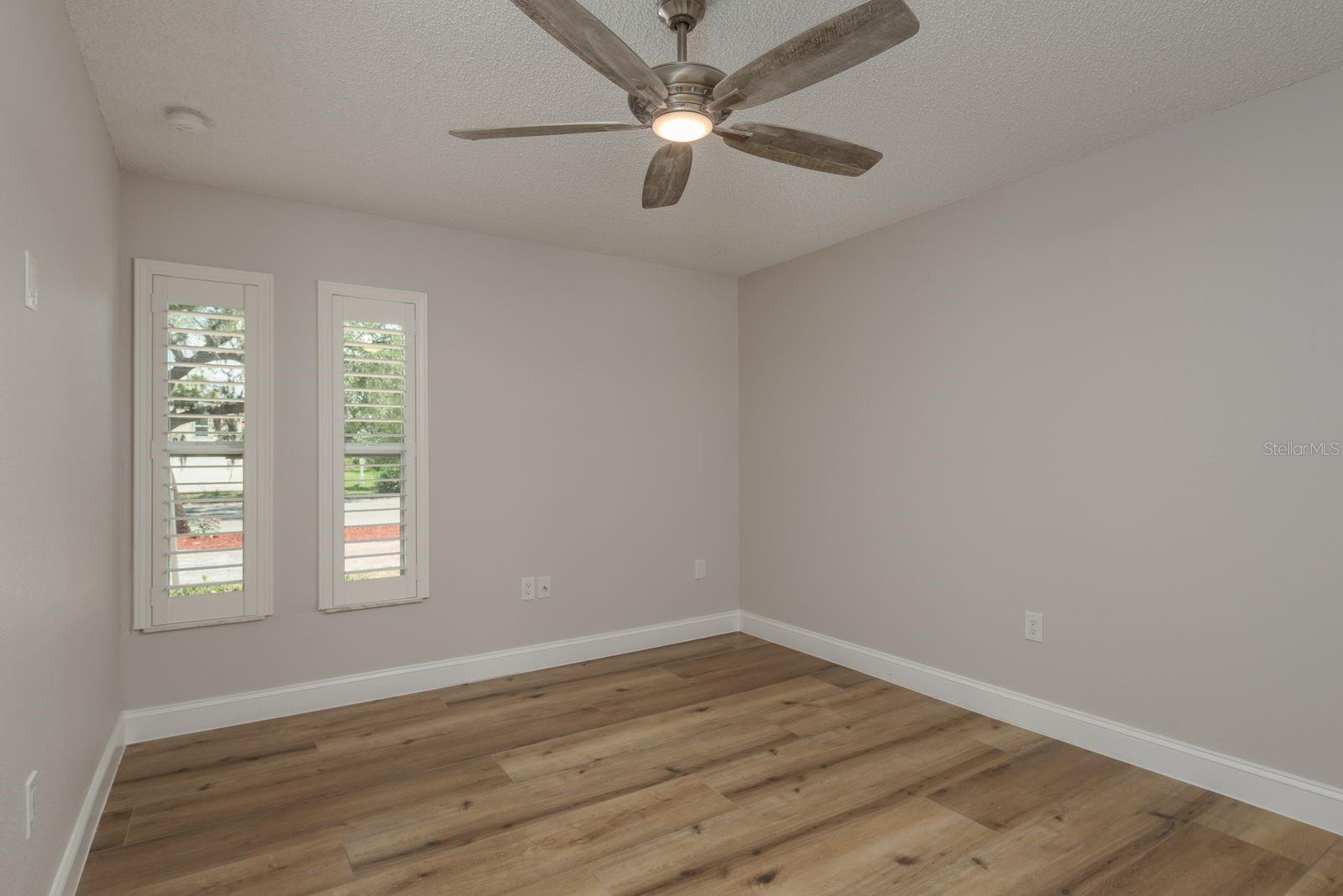 Image 23 of 48 For 4246 Marine Parkway