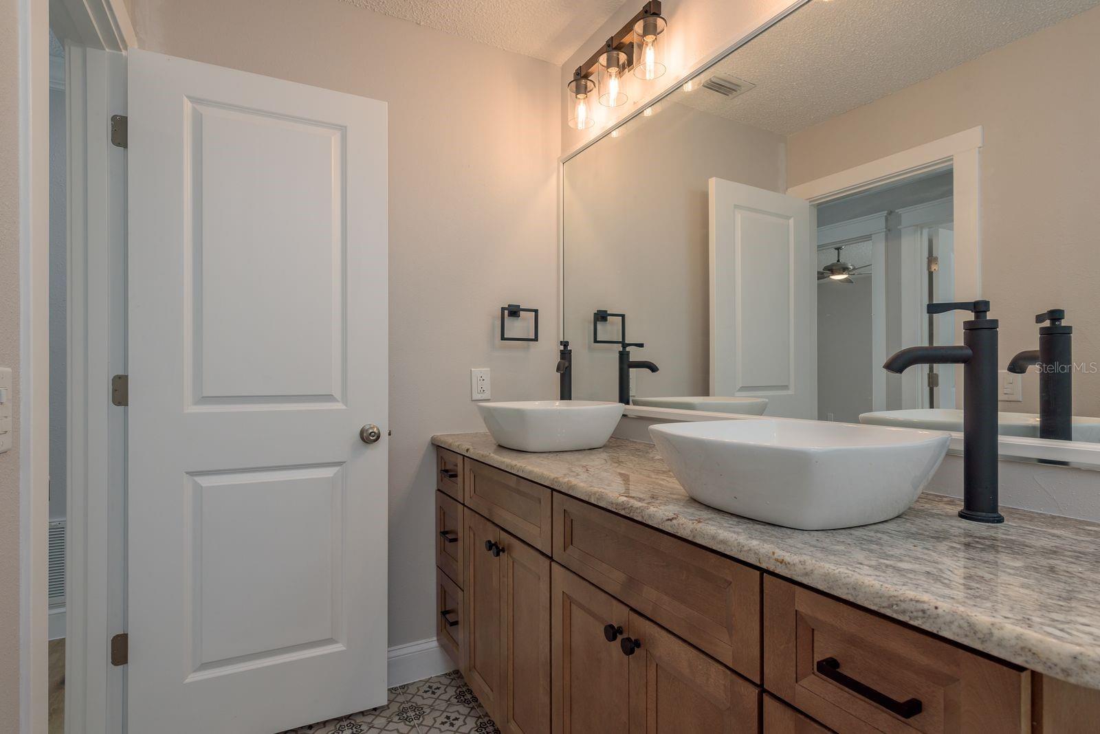 Image 26 of 48 For 4246 Marine Parkway