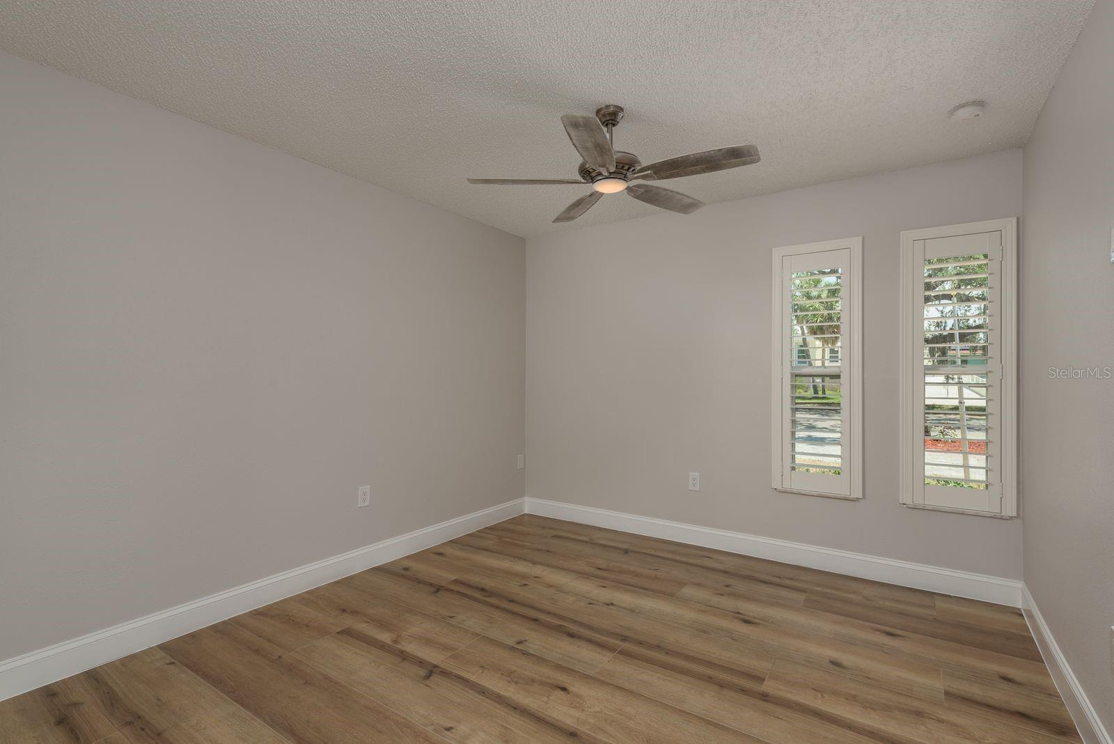 Image 27 of 48 For 4246 Marine Parkway