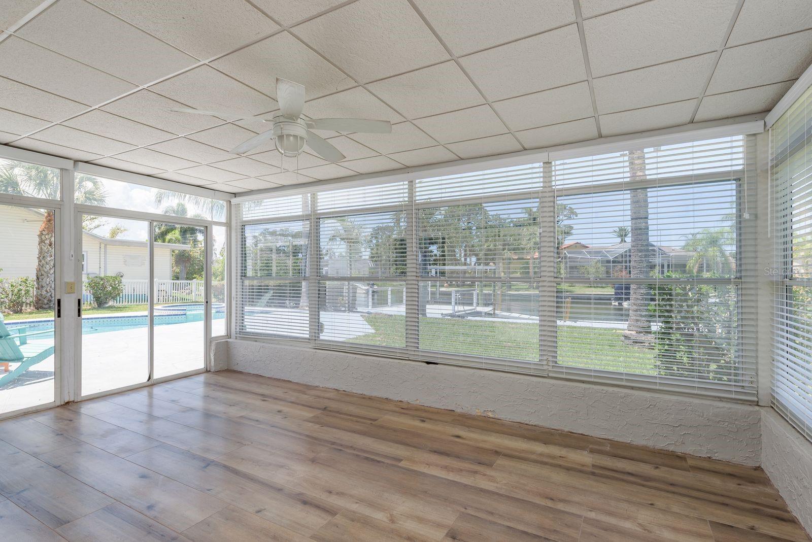 Image 29 of 48 For 4246 Marine Parkway