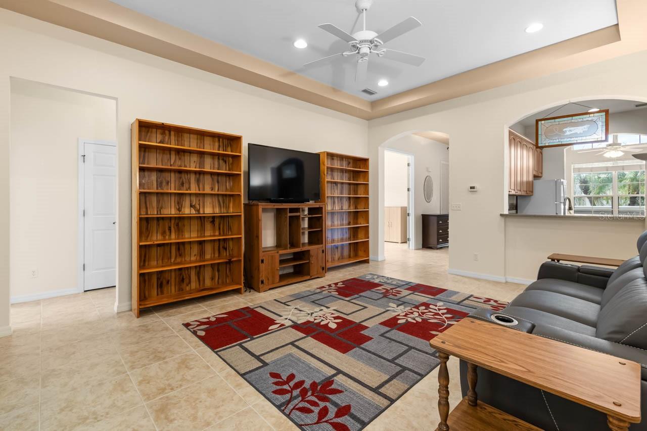 Image 11 of 22 For 1007 Chelsea Greens Court 36