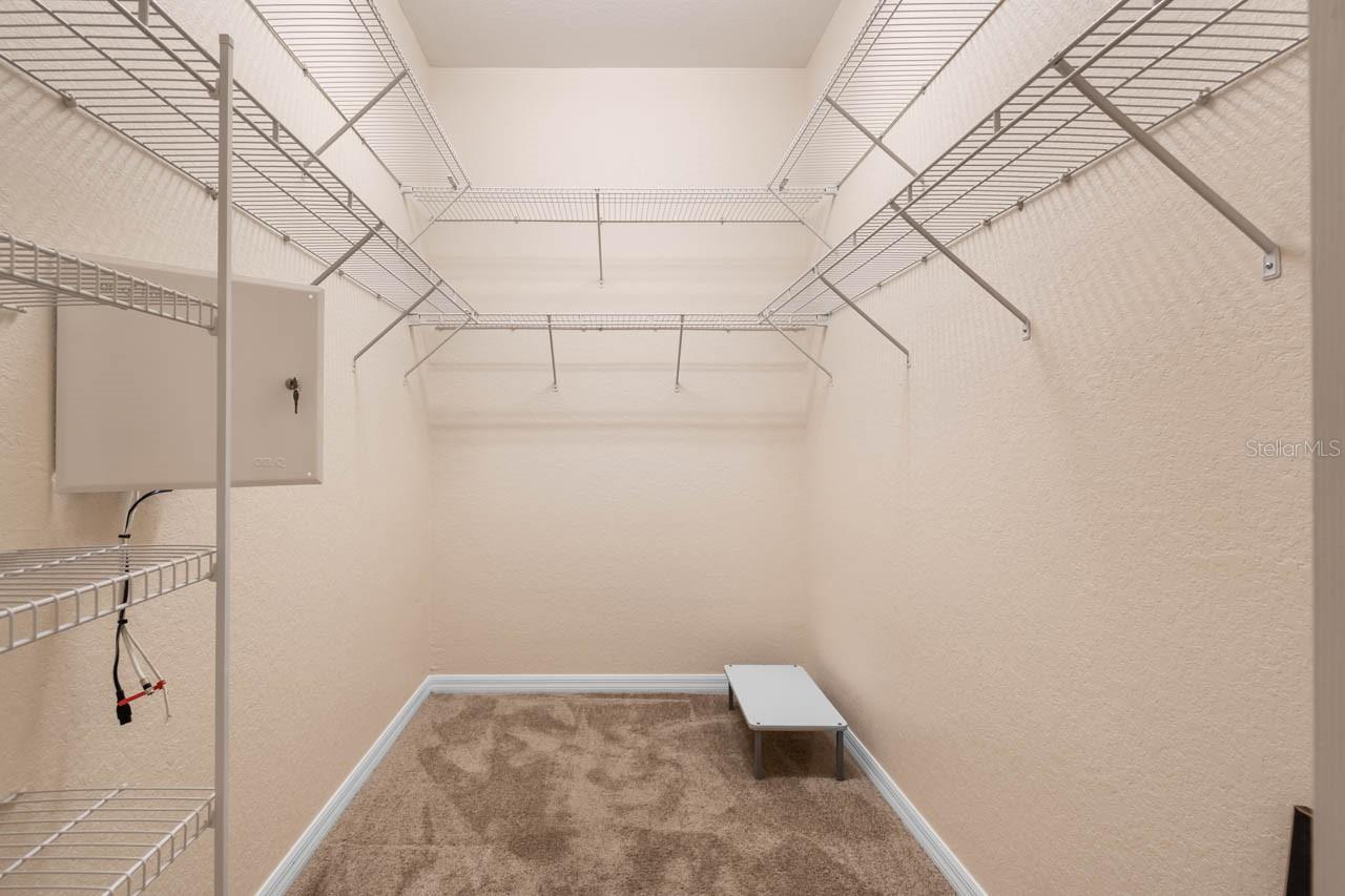 Image 15 of 22 For 1007 Chelsea Greens Court 36