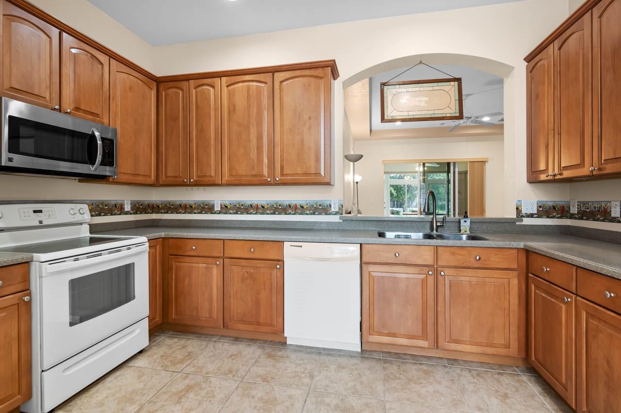 Image 7 of 22 For 1007 Chelsea Greens Court 36