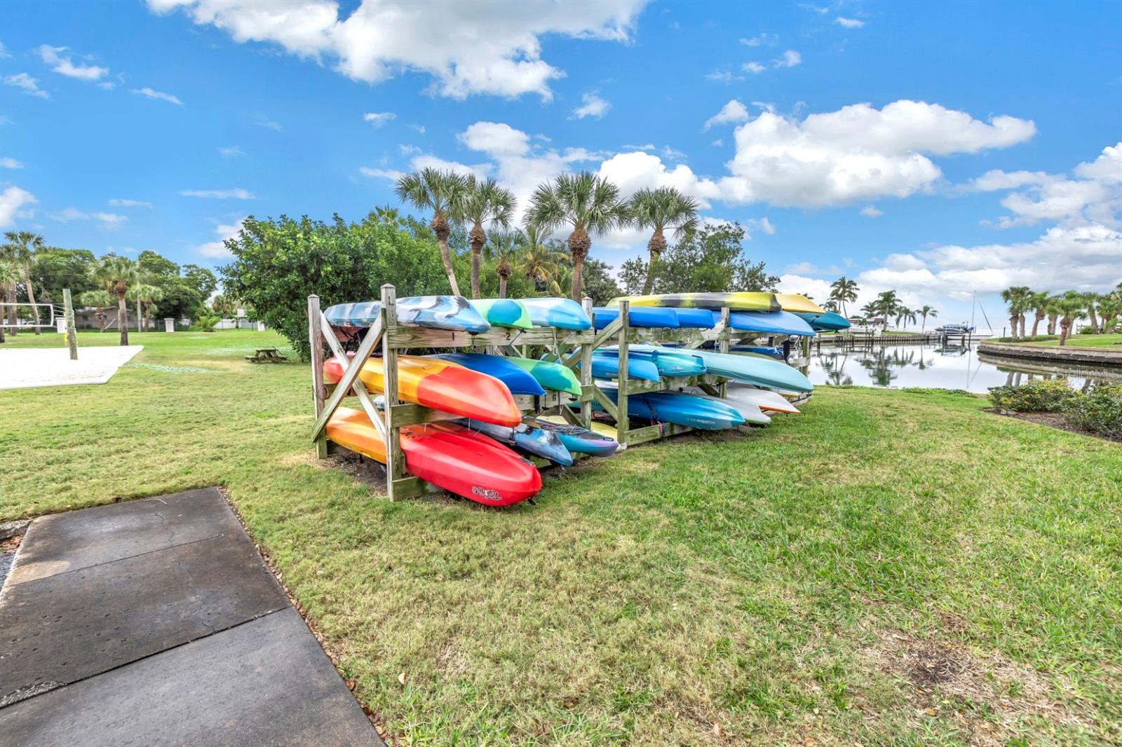 Image 29 of 40 For 5102 Coquina Key Drive Se D