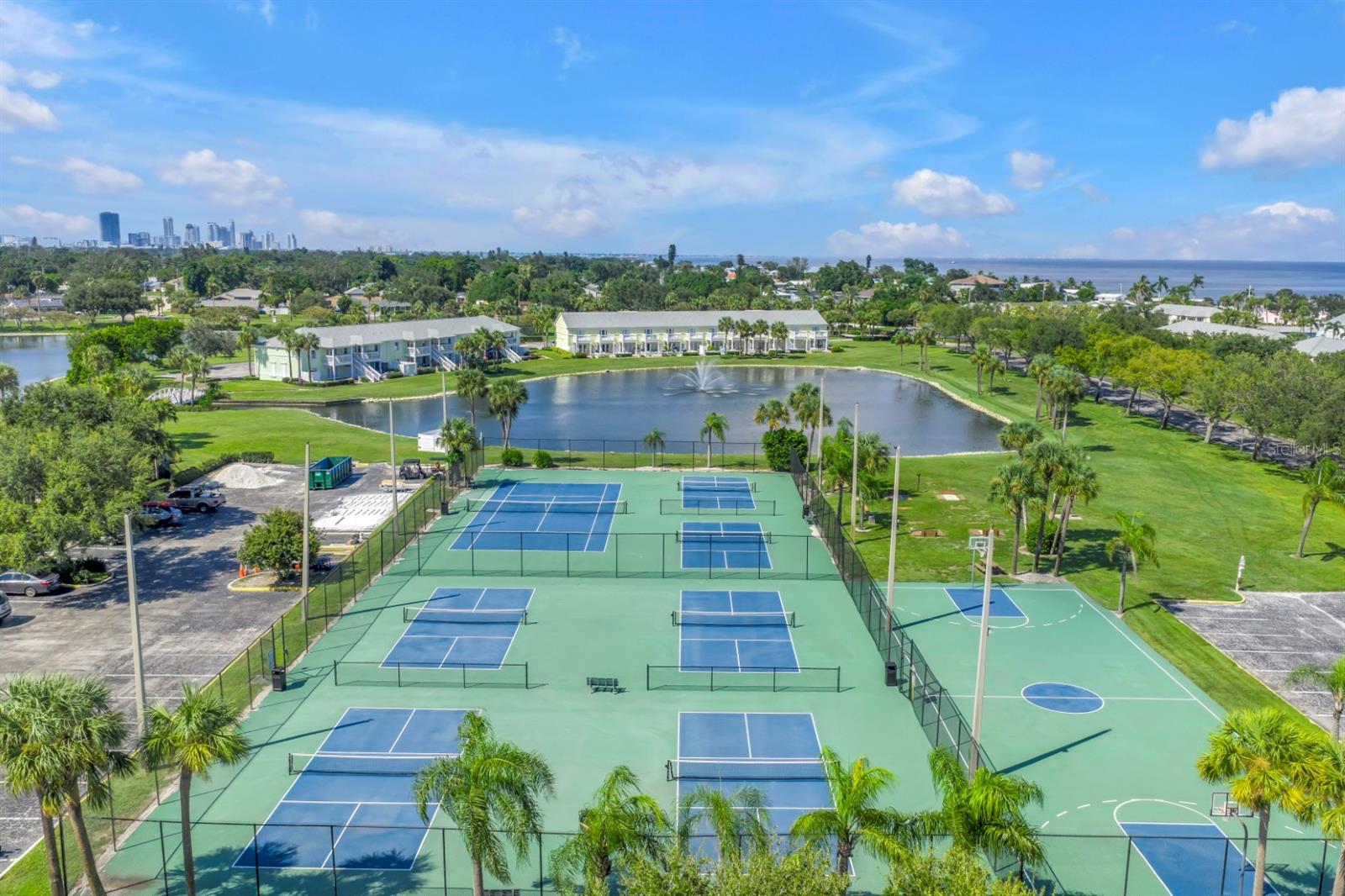 Image 32 of 40 For 5102 Coquina Key Drive Se D