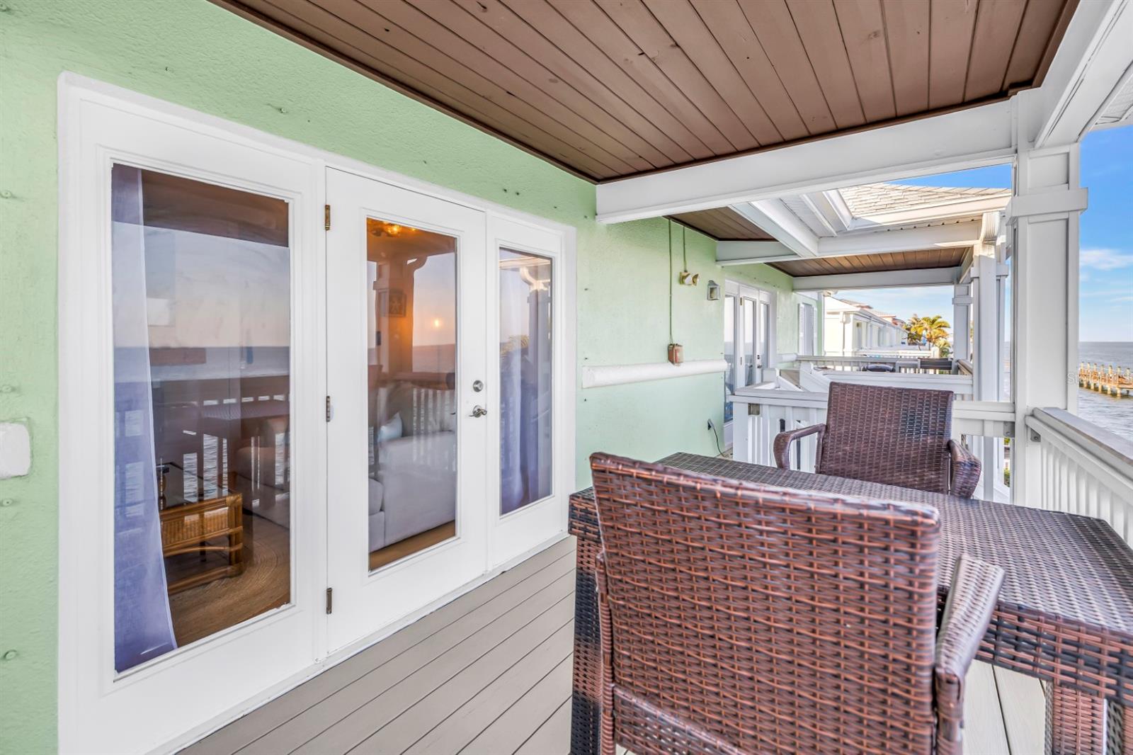 Image 36 of 40 For 5102 Coquina Key Drive Se D