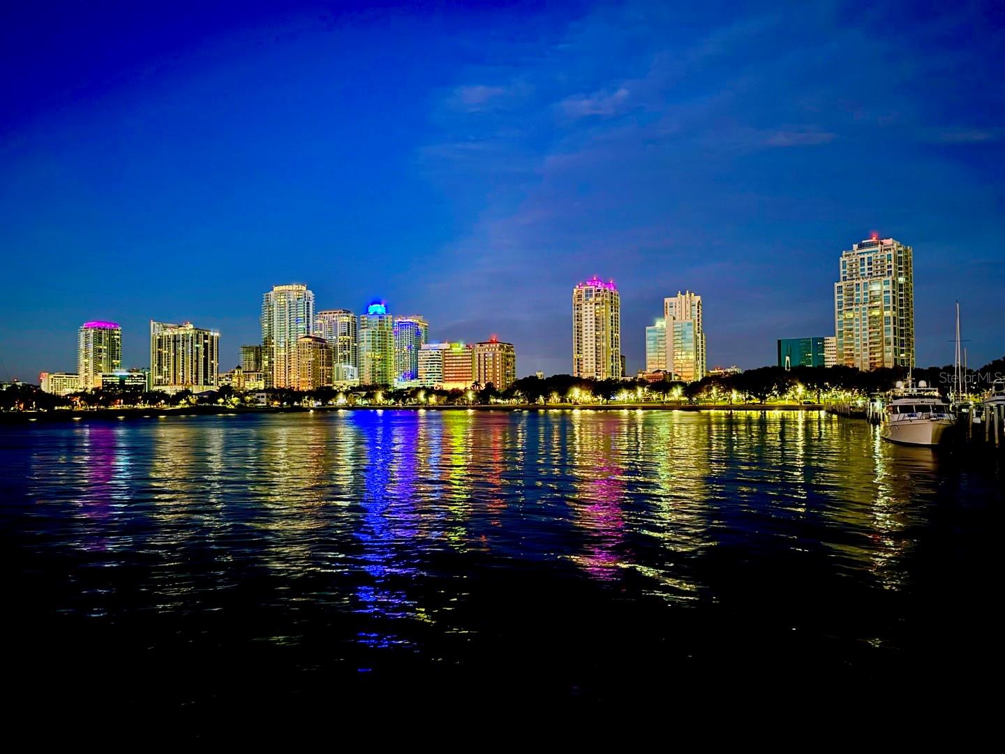 Image 39 of 40 For 5102 Coquina Key Drive Se D