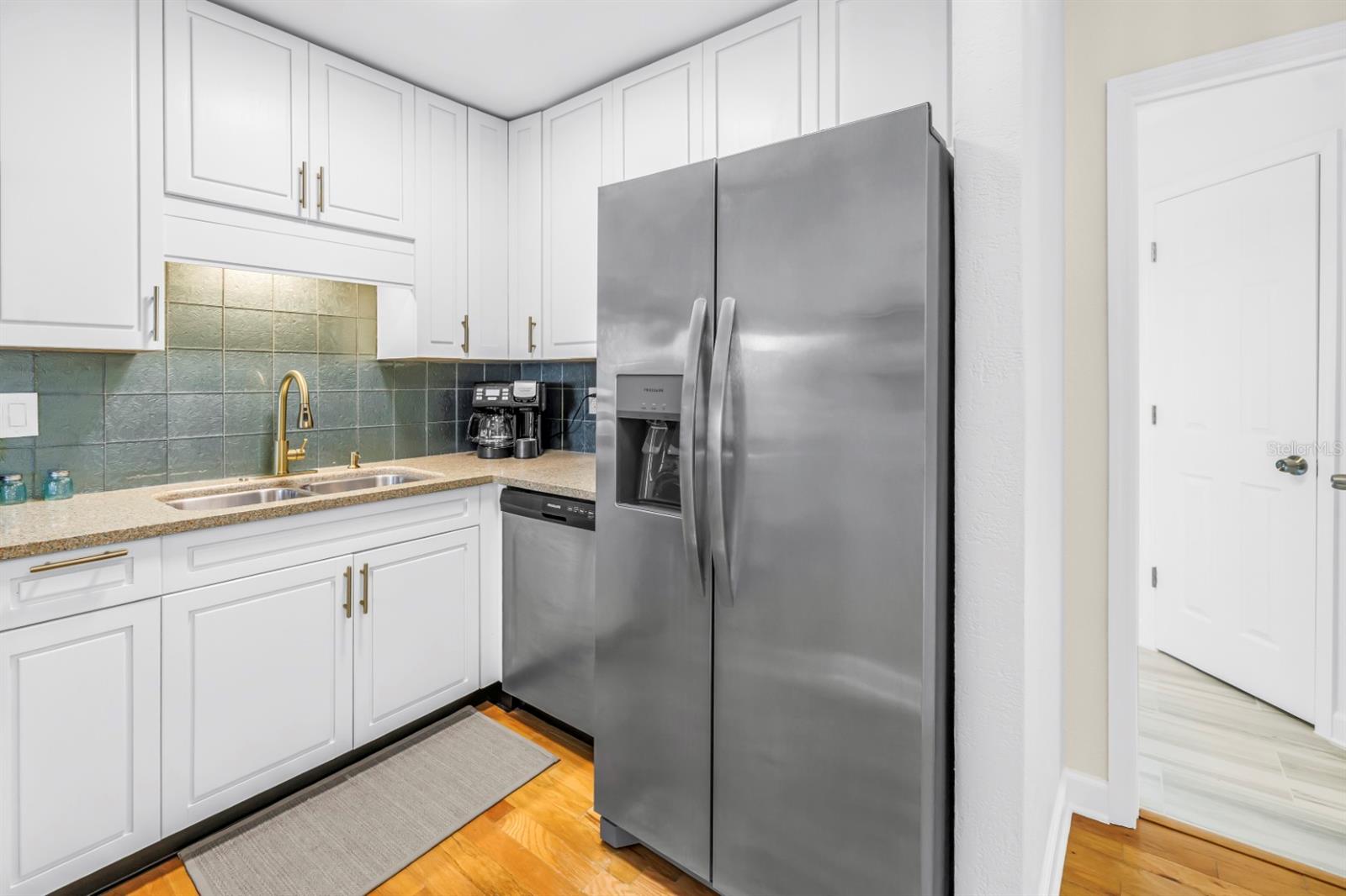 Image 7 of 40 For 5102 Coquina Key Drive Se D