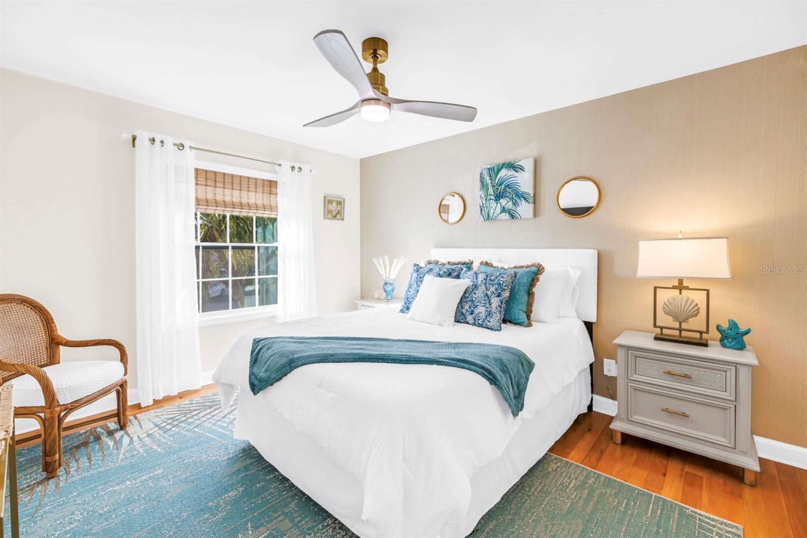 Image 9 of 40 For 5102 Coquina Key Drive Se D