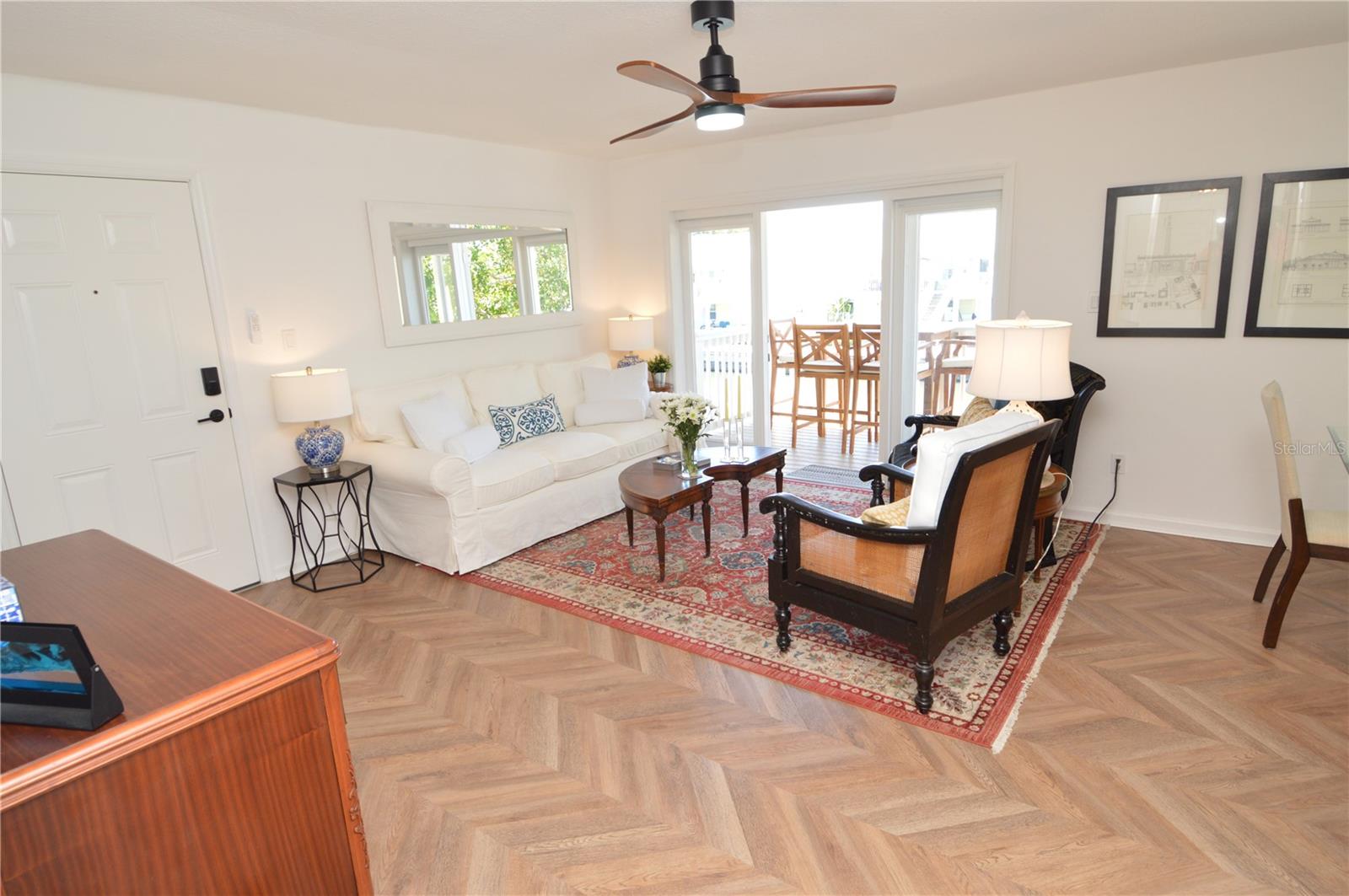 Image 17 of 100 For 5048 Beach Drive Se F