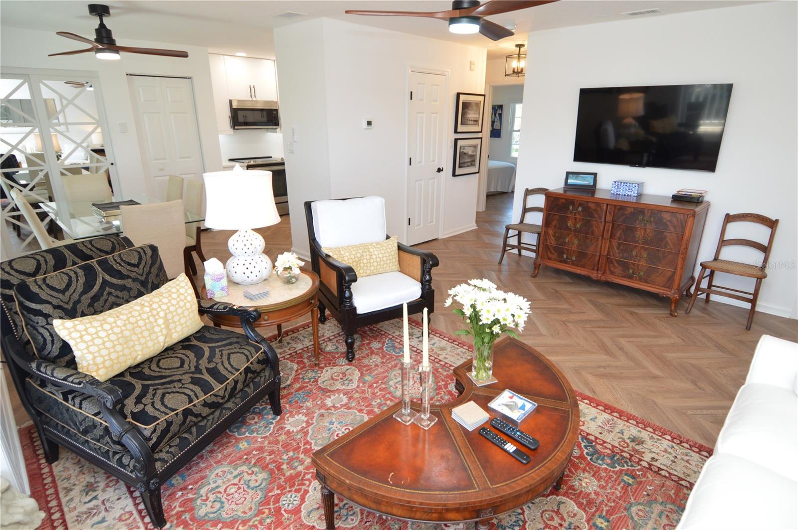 Image 20 of 100 For 5048 Beach Drive Se F