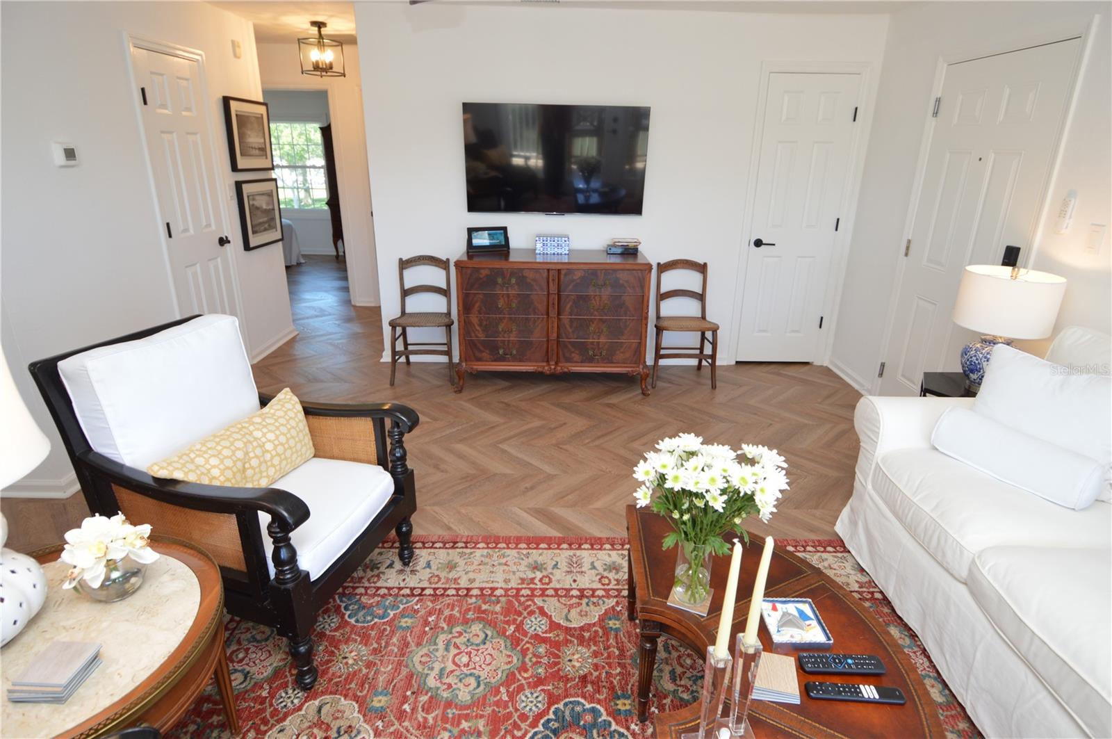 Image 21 of 100 For 5048 Beach Drive Se F