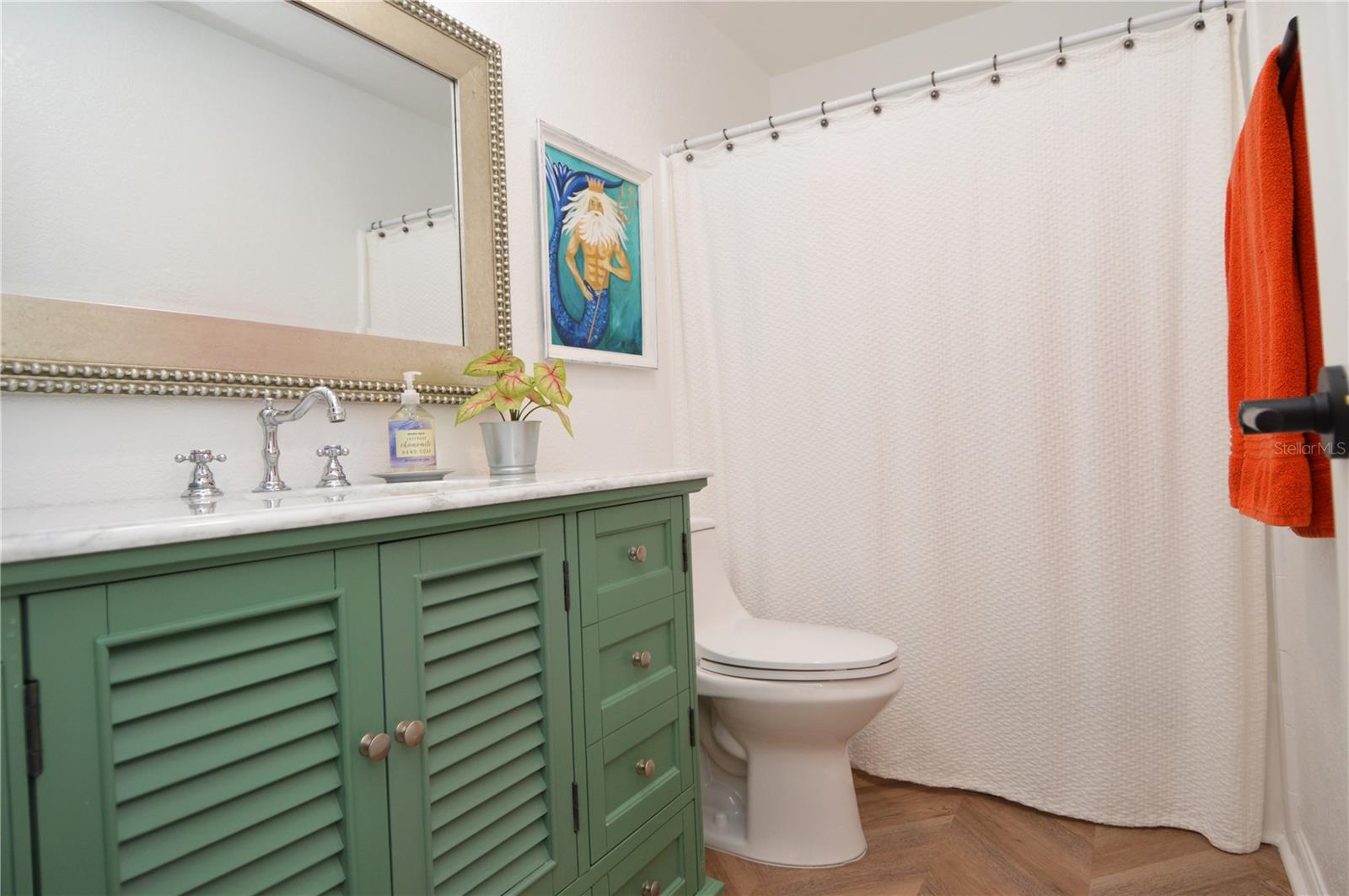 Image 31 of 100 For 5048 Beach Drive Se F