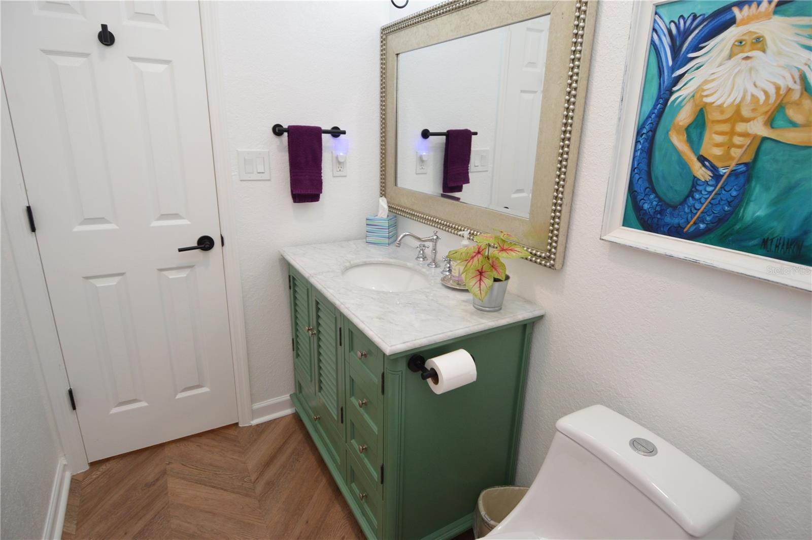 Image 33 of 100 For 5048 Beach Drive Se F