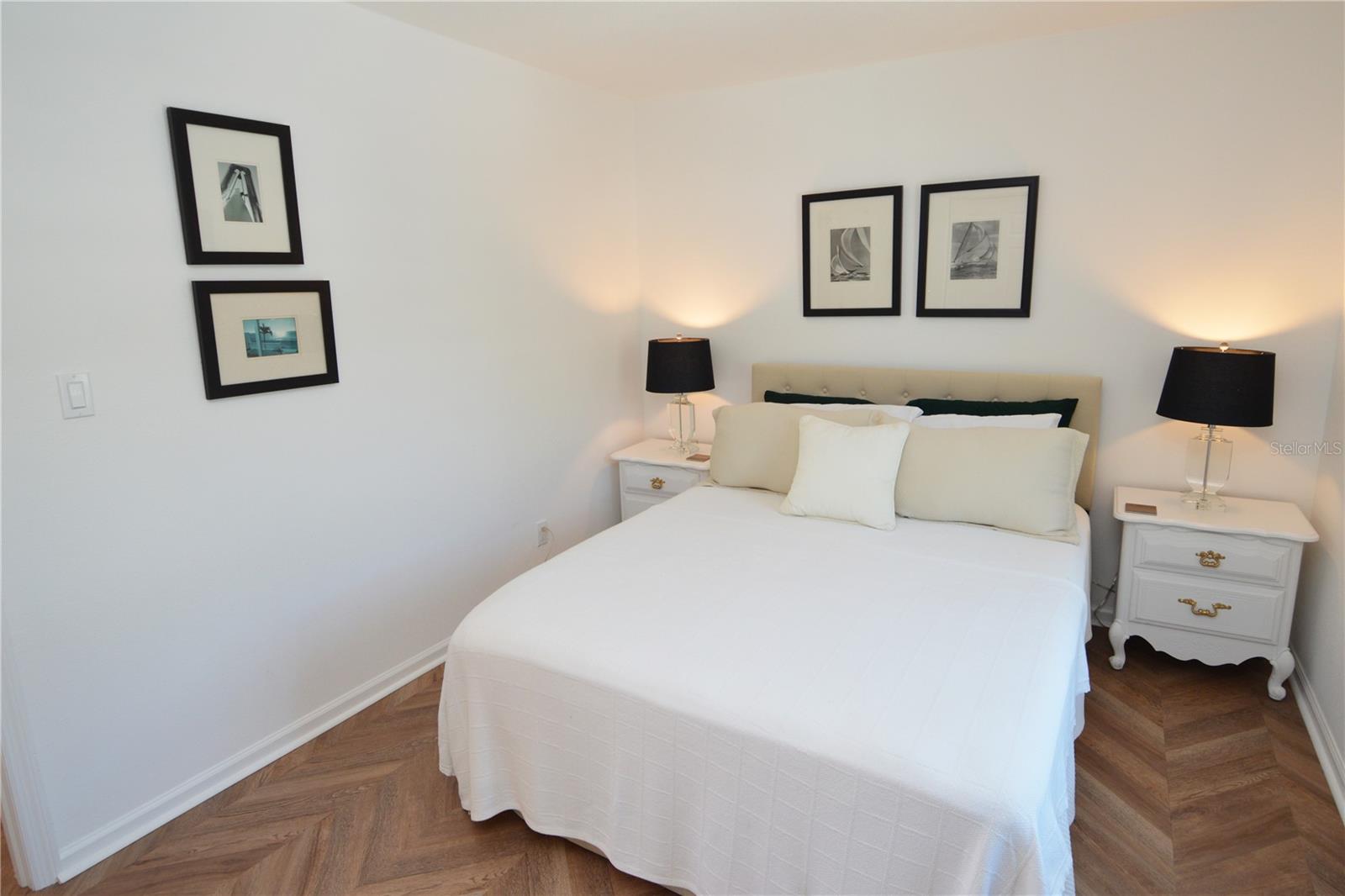 Image 35 of 100 For 5048 Beach Drive Se F