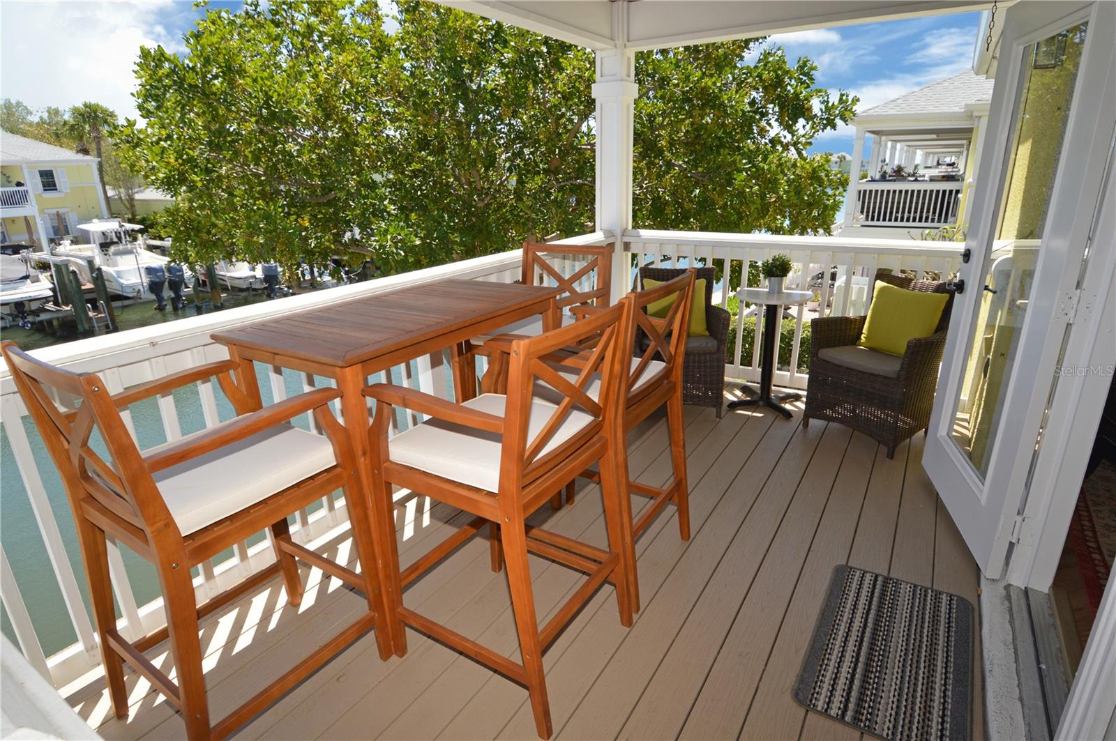 Image 47 of 100 For 5048 Beach Drive Se F