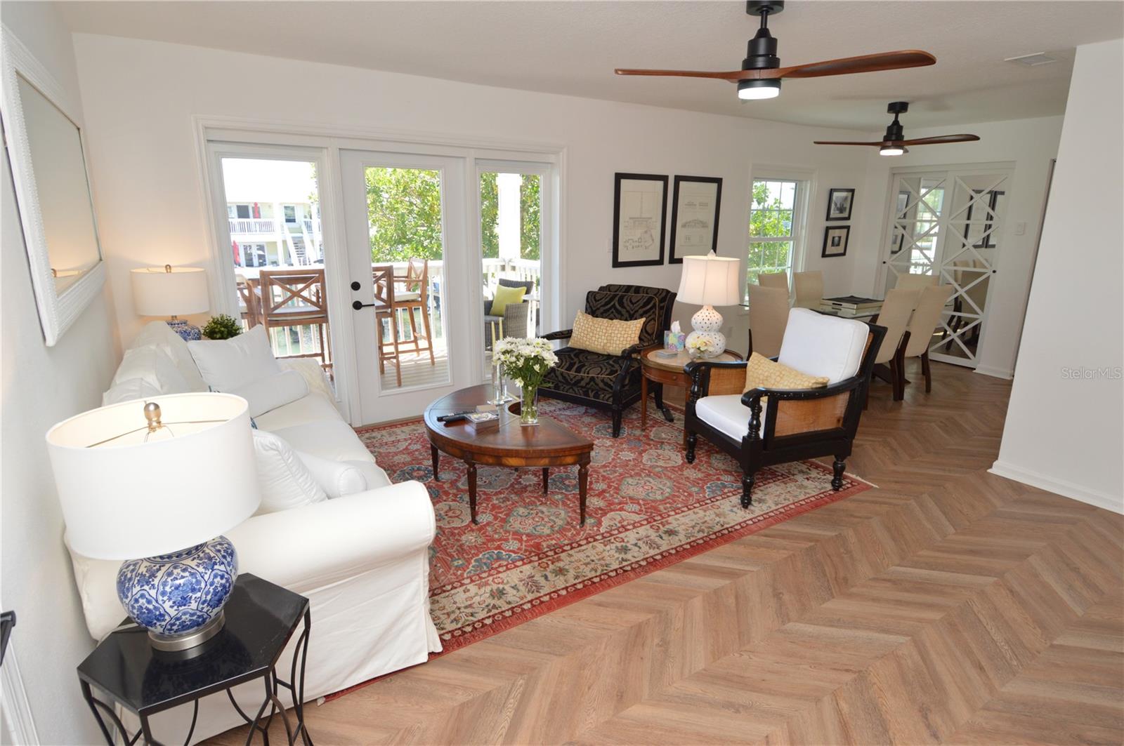 Image 5 of 100 For 5048 Beach Drive Se F