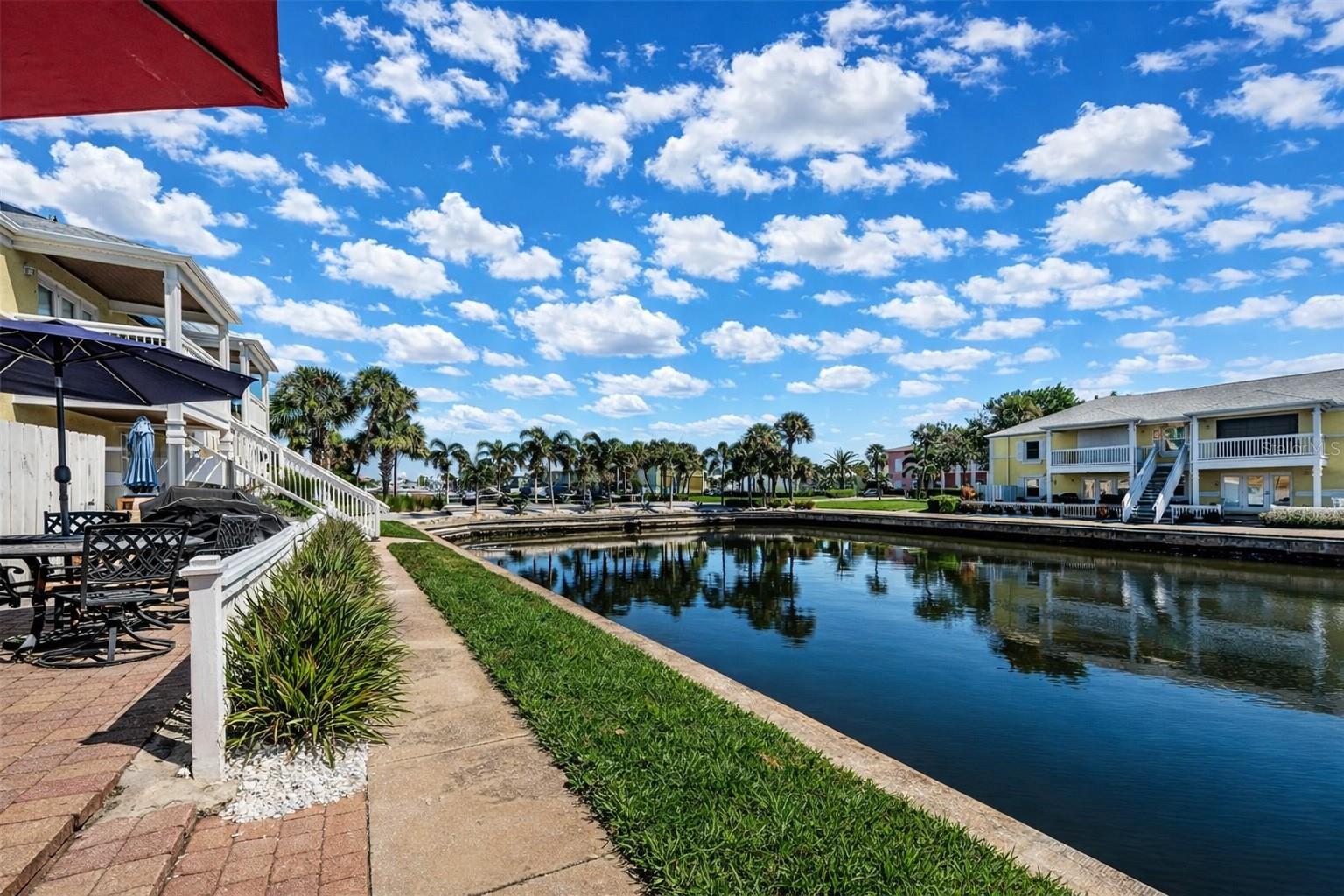 Image 51 of 100 For 5048 Beach Drive Se F