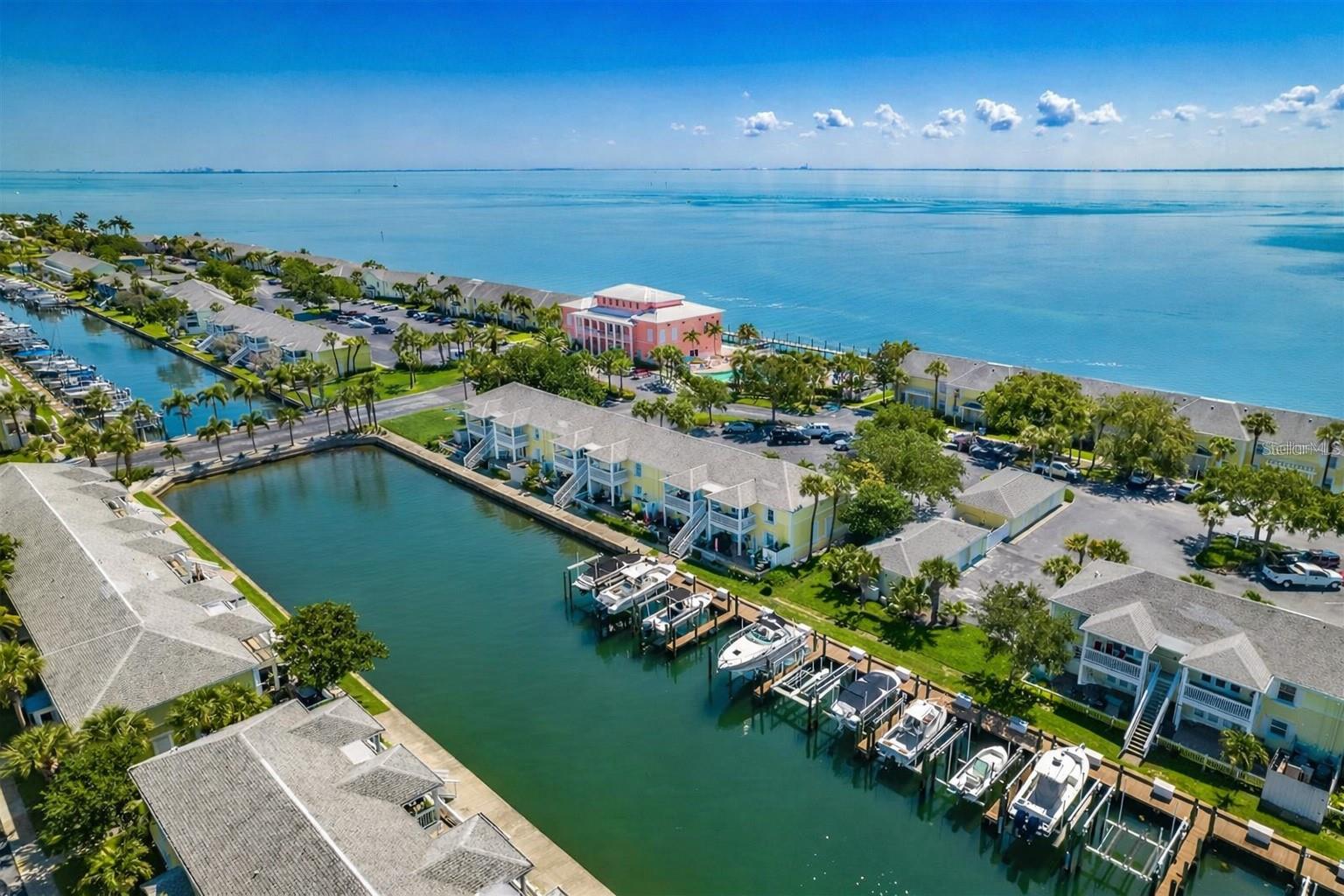 Image 57 of 100 For 5048 Beach Drive Se F