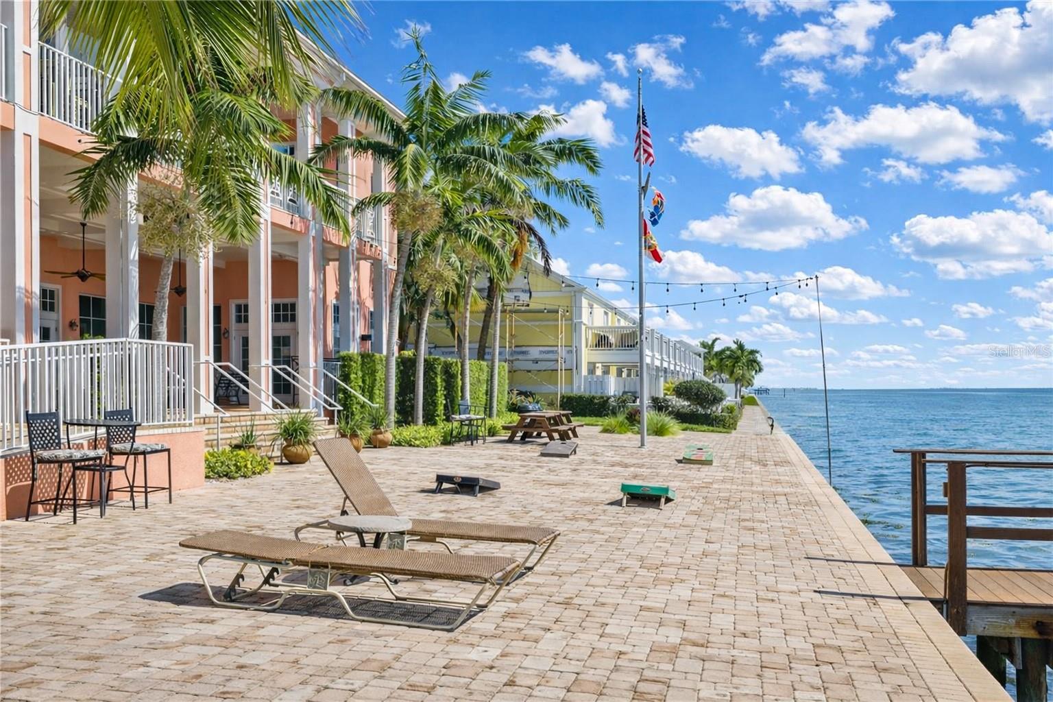 Image 75 of 100 For 5048 Beach Drive Se F