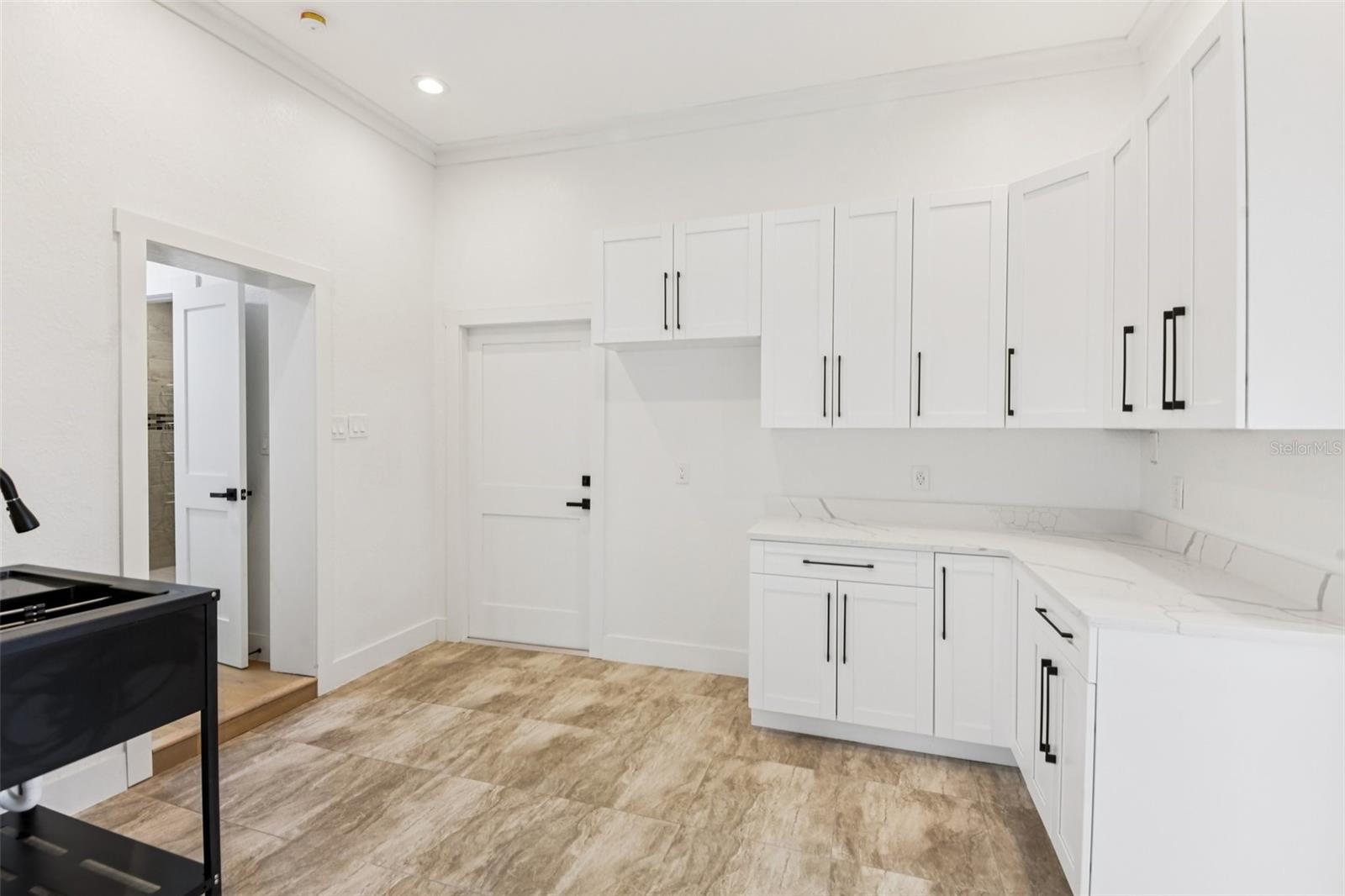 Image 17 of 43 For 850 Rafael Boulevard Ne