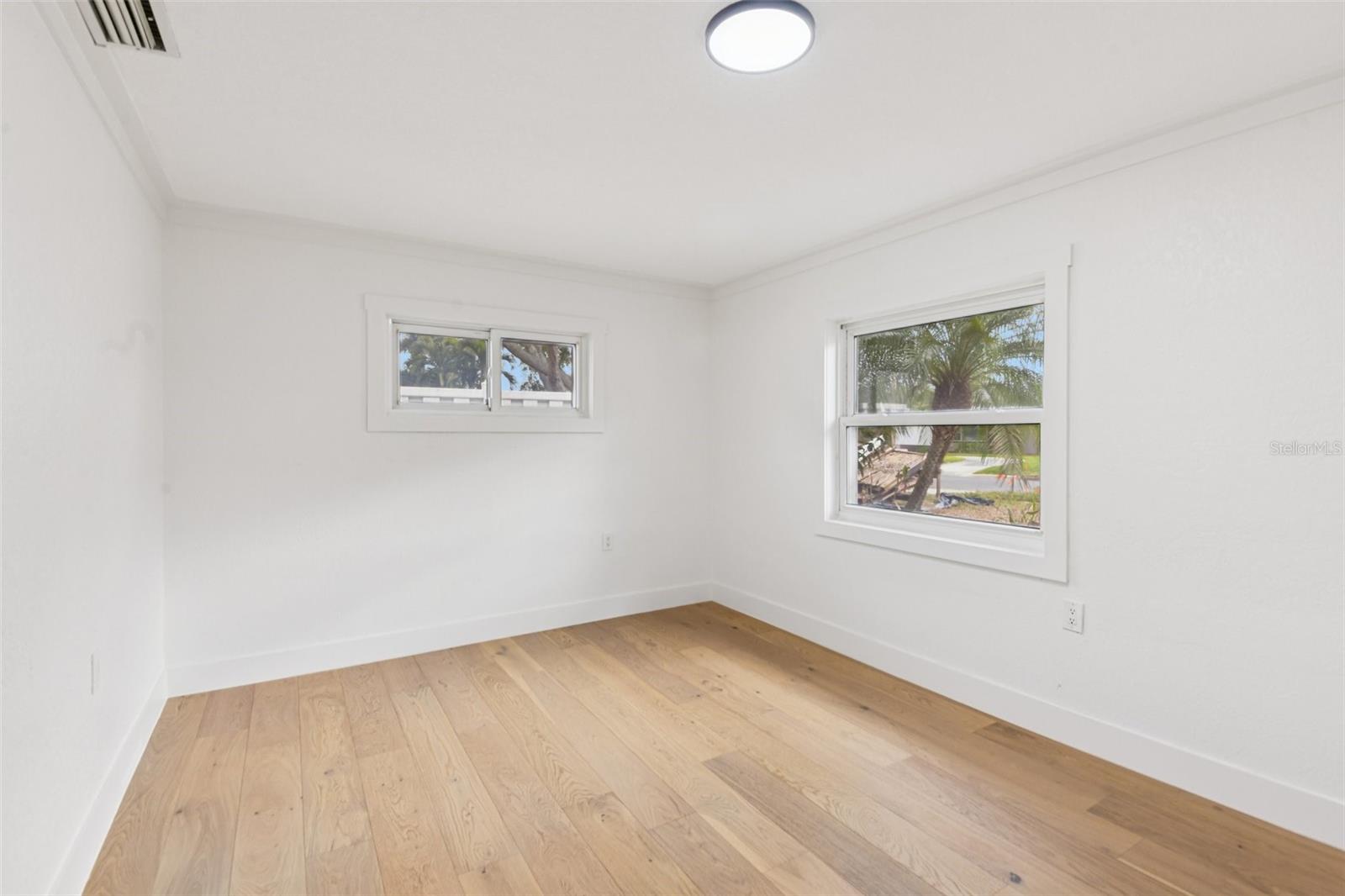 Image 18 of 43 For 850 Rafael Boulevard Ne