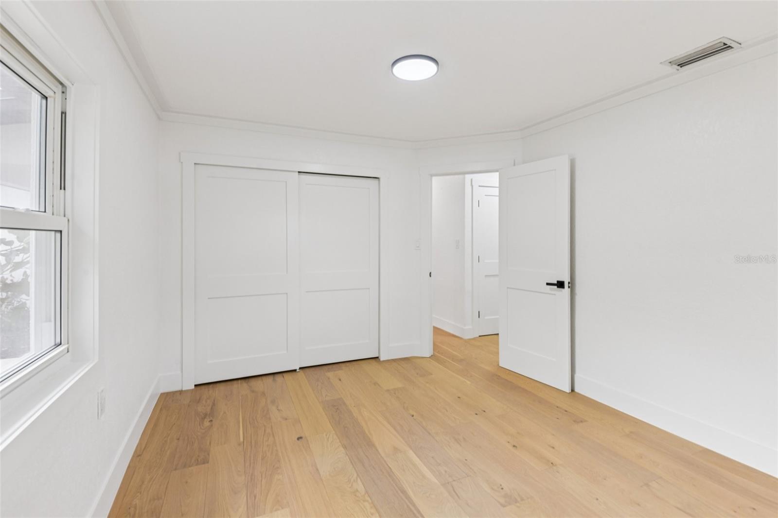 Image 19 of 43 For 850 Rafael Boulevard Ne