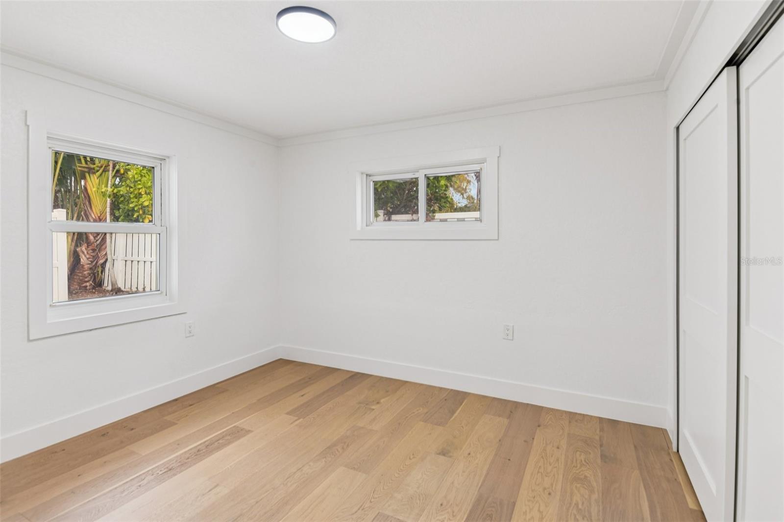 Image 20 of 43 For 850 Rafael Boulevard Ne