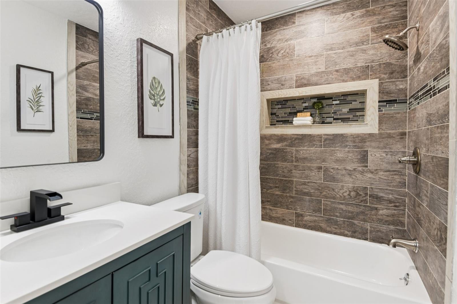 Image 22 of 43 For 850 Rafael Boulevard Ne