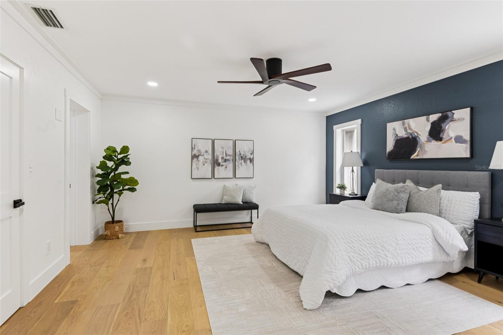 Image 23 of 43 For 850 Rafael Boulevard Ne