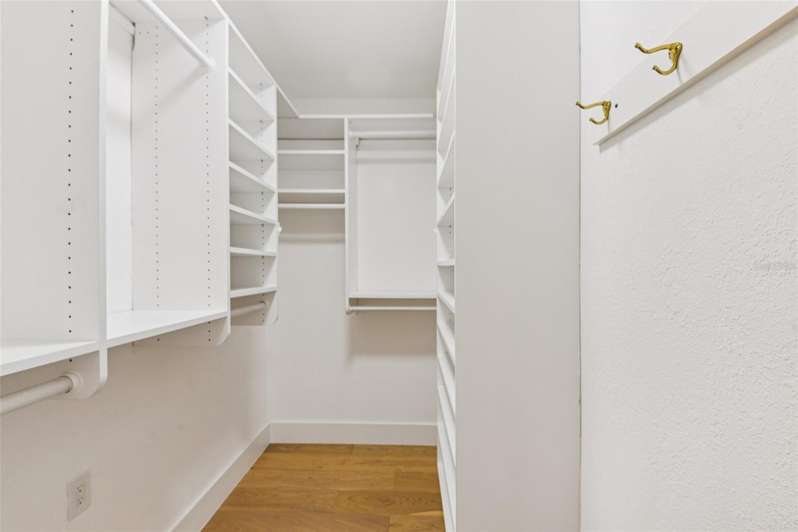 Image 25 of 43 For 850 Rafael Boulevard Ne